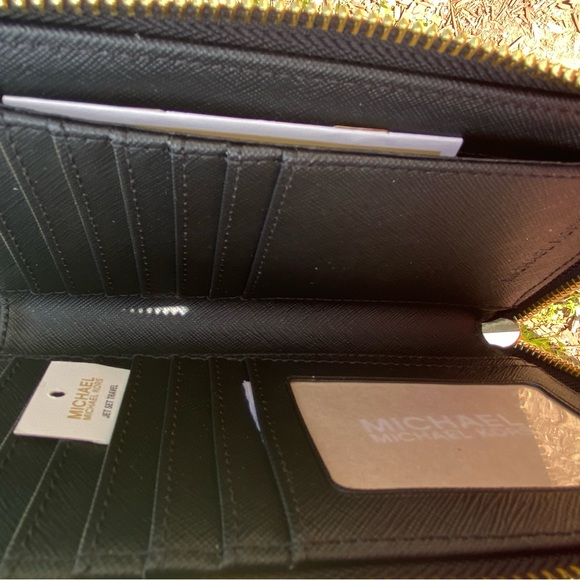 Michael Kors Phone Case Wallet - Picture 6 of 8
